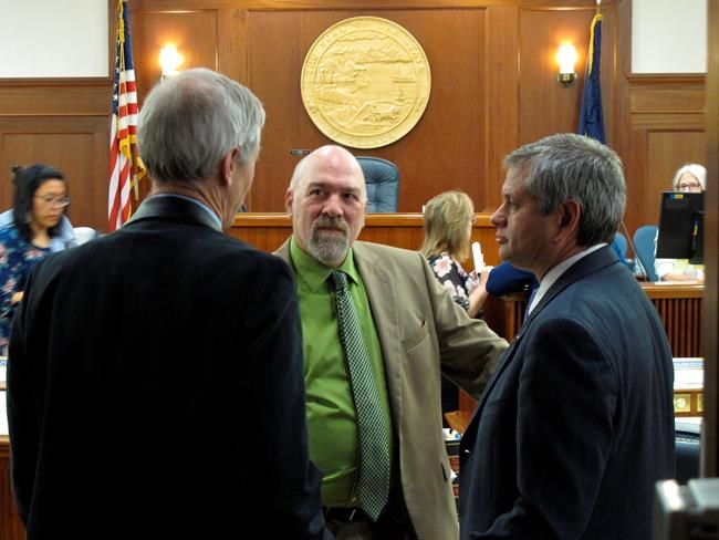 Bill addressing vetoes, dividend emerges in special session | iNFOnews.ca