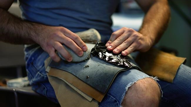 Re-creating old weapons for new discoveries of human history | iNFOnews.ca