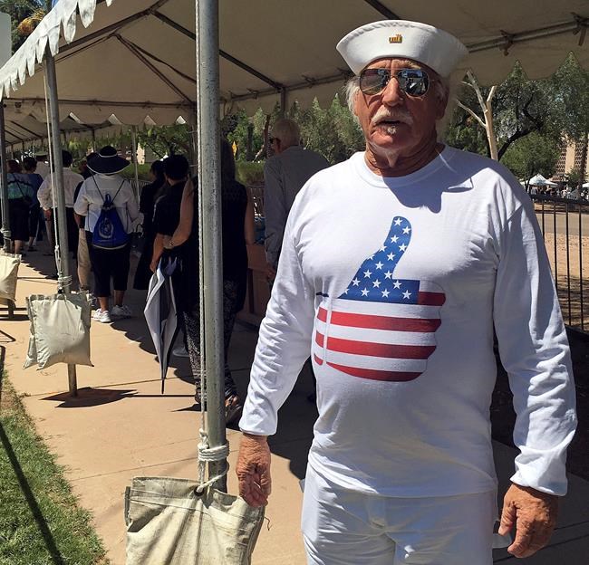 Thousands line up in Arizona heat to pay respects to McCain | iNFOnews.ca Thousands line up in Arizona heat to pay respects to McCain | iNFOnews.ca