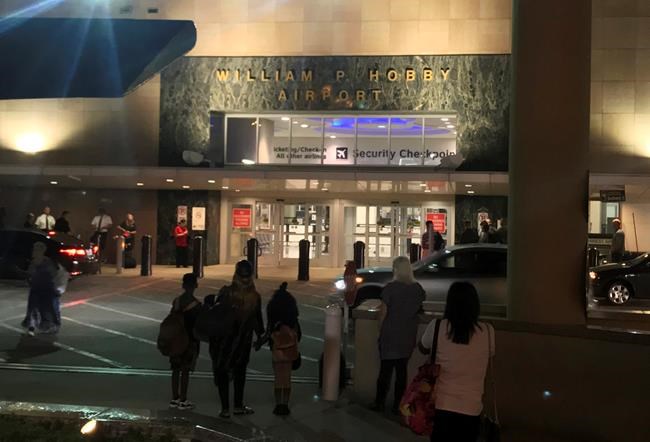 Boy Scout's toy grenade causes bomb scare in Houston airport | iNFOnews.ca Boy Scout's toy grenade causes bomb scare in Houston airport | iNFOnews.ca