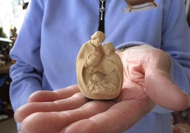 Vermont woman displays more than 1,400 nativity scenes | iNFOnews.ca Vermont woman displays more than 1,400 nativity scenes | iNFOnews.ca