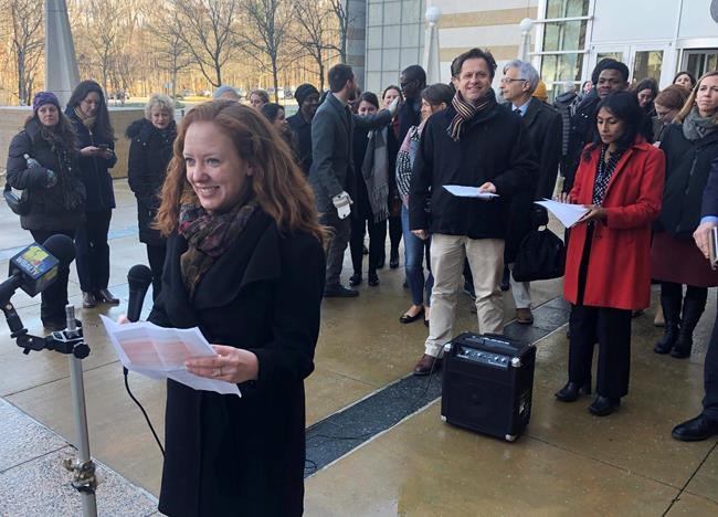 Judge weighs bid to stop Trump's refugee resettlement limit | iNFOnews.ca