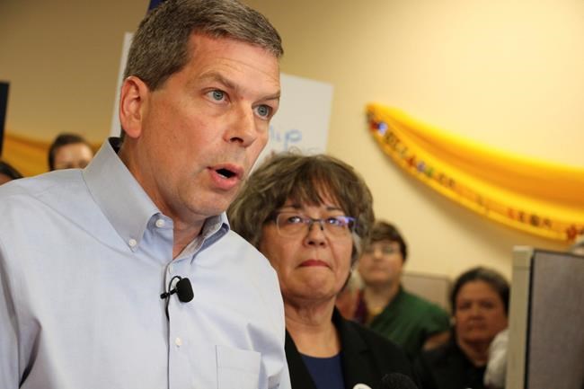 Begich stays in governor's race amid pressure to quit | iNFOnews.ca Begich stays in governor's race amid pressure to quit | iNFOnews.ca