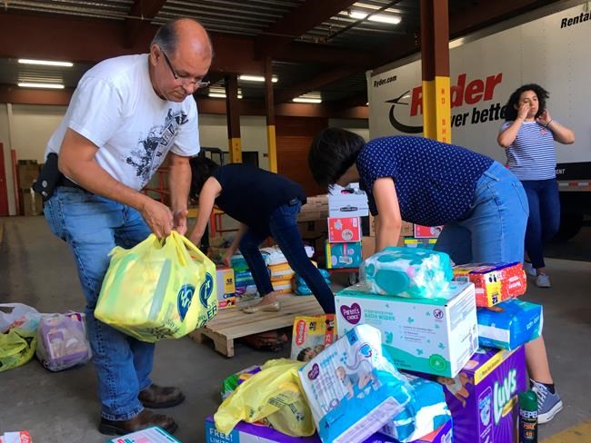 Donations, volunteering surge at border asylum-seeker centre | iNFOnews.ca Donations, volunteering surge at border asylum-seeker centre | iNFOnews.ca