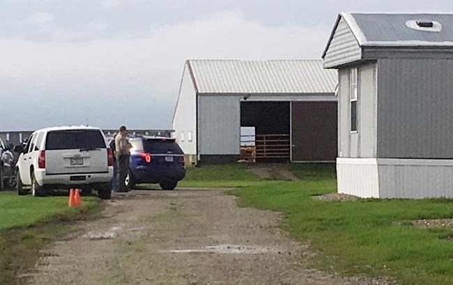 The Latest: Immigration enforcement agents visit Iowa farm | iNFOnews.ca