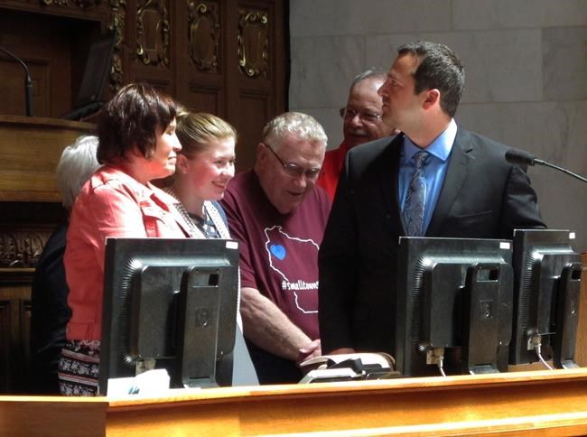 Kidnap victim Jayme Closs honoured by Wisconsin Assembly | iNFOnews.ca Kidnap victim Jayme Closs honoured by Wisconsin Assembly | iNFOnews.ca