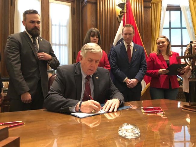 Missouri governor signs bill banning abortions at 8 weeks | iNFOnews.ca