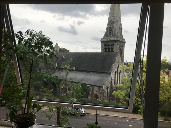 VIRUS DIARY: `Across the pond' becomes an Atlantic chasm | iNFOnews.ca VIRUS DIARY: `Across the pond' becomes an Atlantic chasm | iNFOnews.ca