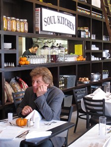 Jon Bon Jovi sponsors community restaurant in Jersey shore town pummeled by Superstorm Sandy | iNFOnews.ca
