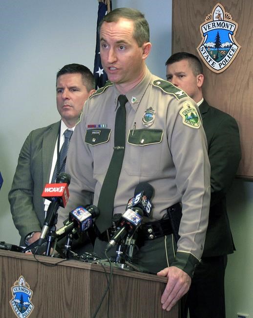 Police: Man pointing gun at his own head killed by officers | iNFOnews.ca