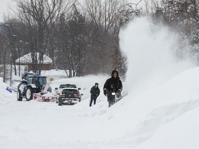 Canada Post cancels mail delivery in eastern provinces, slows it in West | iNFOnews.ca