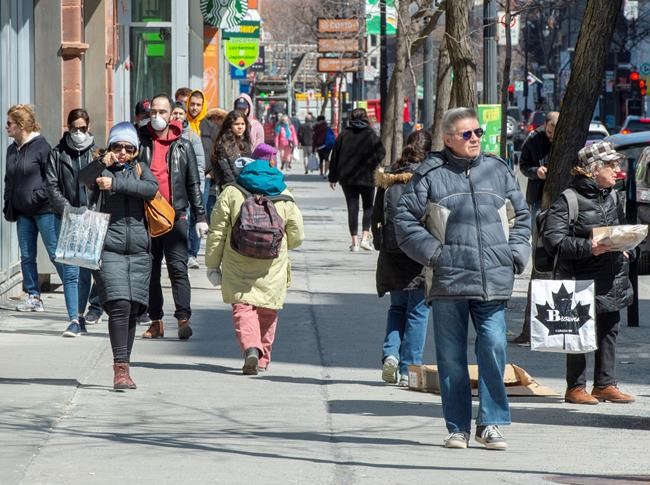 Cities grapple over whether to give more room to pedestrians to spread out | iNFOnews.ca Cities grapple over whether to give more room to pedestrians to spread out | iNFOnews.ca