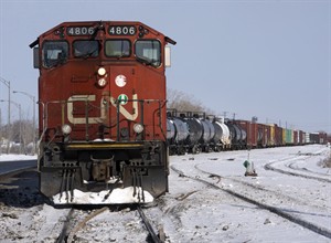 CN Rail-Unifor reach agreement to avert lockout of 4,800 hundred workers | iNFOnews.ca CP32026401