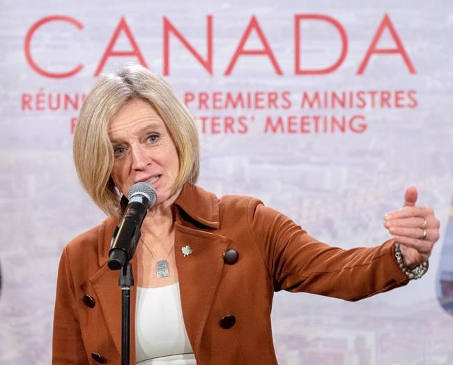 Alberta premier says oil cut plan working, takes yuletide jab at prime minister | iNFOnews.ca