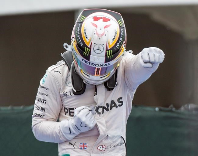 Hamilton dedicates Canadian GP win to Ali, calls boxing great 'iconic individual' | iNFOnews.ca