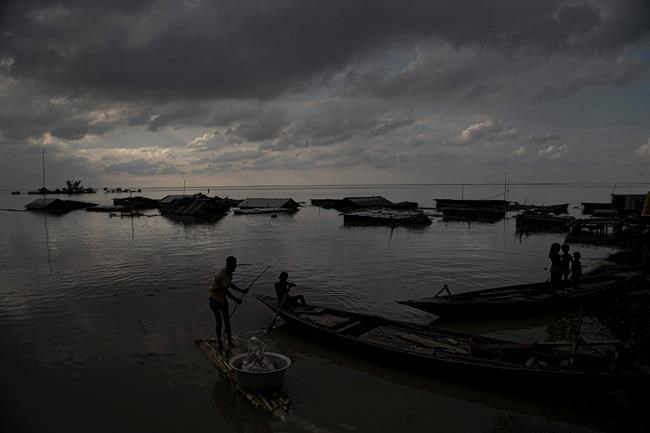 South Asia floods displace millions, kill 550 | iNFOnews.ca South Asia floods displace millions, kill 550 | iNFOnews.ca