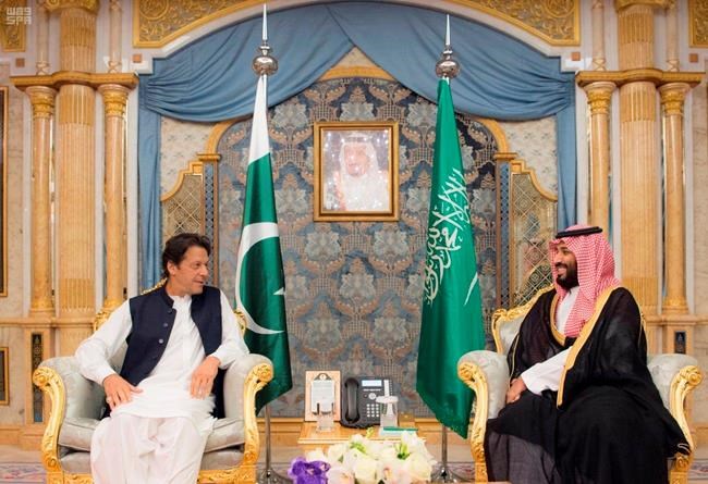 Pakistan's new PM, Imran Khan, visits Saudi Arabia, UAE | iNFOnews.ca