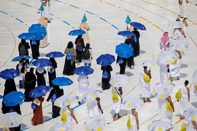 Very different, symbolic hajj in Saudi Arabia amid virus | iNFOnews.ca