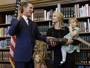 California Lt. Gov. Gavin Newsom says he will start raising money to run for governor in 2018 | iNFOnews.ca CP31860012