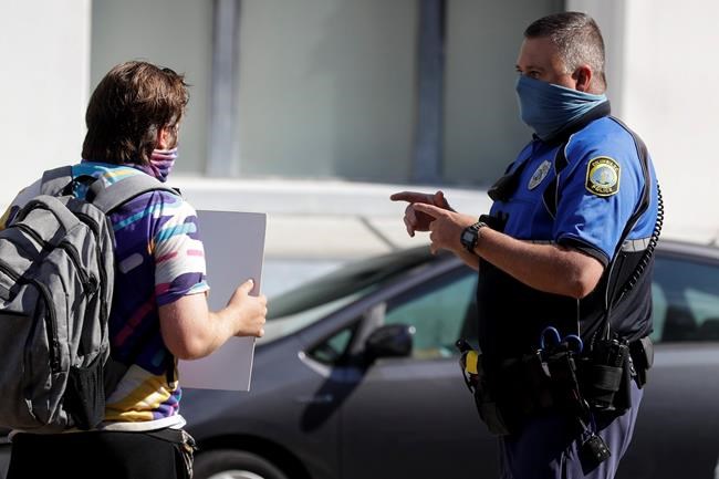 South Carolina man charged with pointing gun at protesters | iNFOnews.ca