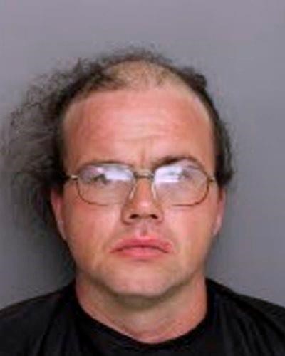 Cops: Man in women's clothes takes video in women's bathroom | iNFOnews.ca