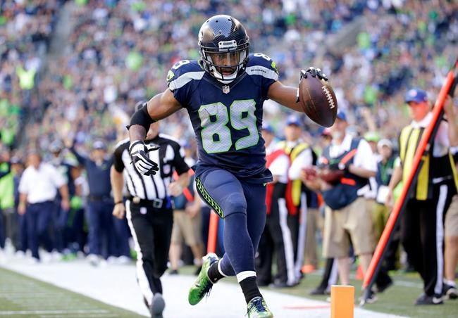 Russell Wilson injured in Seattle's 37-18 rout of 49ers | iNFOnews.ca CP1956913938