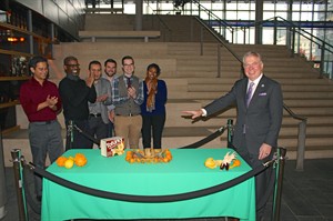 Seattle mayor pardons tofu turkey for Thanksgiving to draw attention to hunger in community | iNFOnews.ca CP30857248