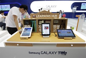 US research group says Samsung extends lead over Apple in smartphones, iPhone update due | iNFOnews.ca CP19544906
