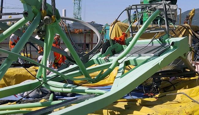 Crane collapse at Samsung shipyard kills 6 workers | iNFOnews.ca Crane collapse at Samsung shipyard kills 6 workers | iNFOnews.ca