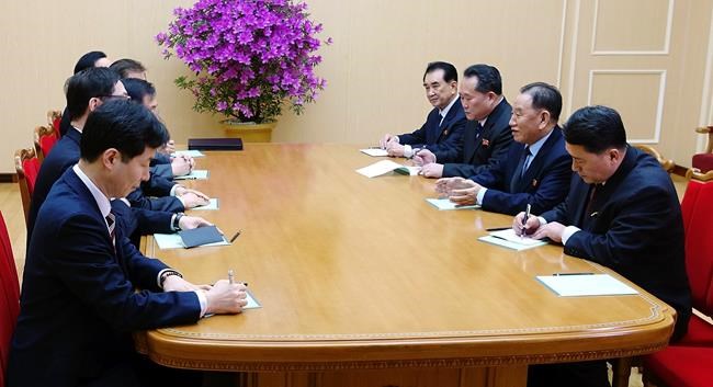 North Korean dictator, Seoul envoys have 'openhearted talk' | iNFOnews.ca
