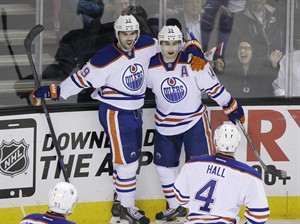 Klinkhammer scores game-winner in 13th round of shootout to give Oilers 5-4 win over Sharks | iNFOnews.ca CP31741433
