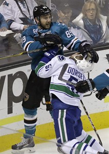 Vrbata scores 2, prevents 1 to help Canucks rally for 3-2 victory over Sharks | iNFOnews.ca Vrbata scores 2, prevents 1 to help Canucks rally for 3-2 victory over Sharks | iNFOnews.ca