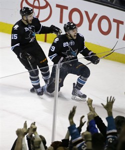 Tennyson, Goodrow score late to help Sharks beat Oilers 4-3 | iNFOnews.ca