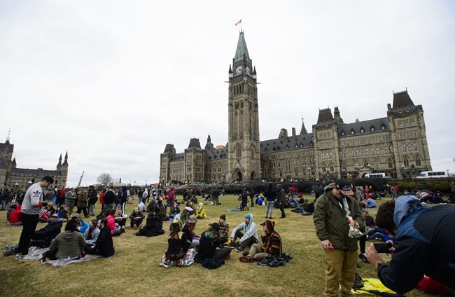 Rain, wind equals no 4-20 blow out for Parliament Hill, but West Coast shines | iNFOnews.ca