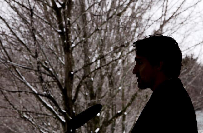 Feds, cities say no immediate plans to use cellphone tracking in COVID-19 fight | iNFOnews.ca