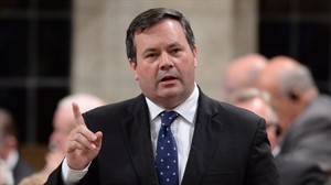 Kenney: Foreign workers overhaul a success as applications plummet | iNFOnews.ca CP29914981