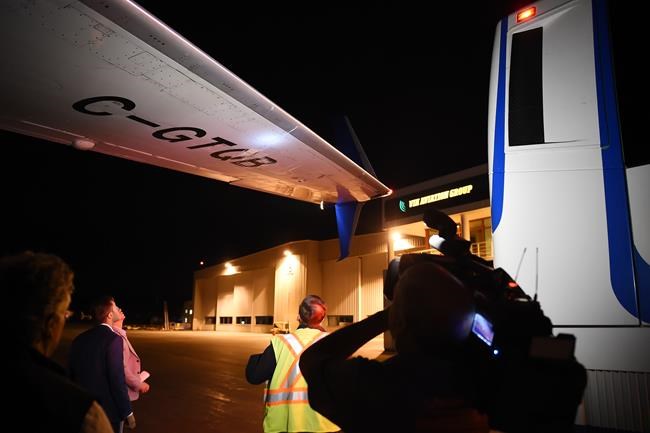 Liberal election plane damaged in Victoria after media bus drives under wing | iNFOnews.ca