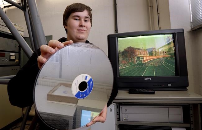 Volunteers work to save vintage train simulator in Berlin | iNFOnews.ca