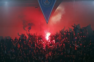 Black man blocked from train by Chelsea fans calls for them to be 'punished and locked up' | iNFOnews.ca CP31959414