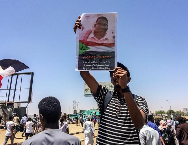 Sudan activists say soldier killed during raid on sit-in | iNFOnews.ca