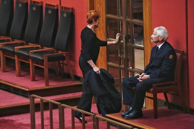 Anti-Muslim Australian senator wears burqa in Parliament | iNFOnews.ca