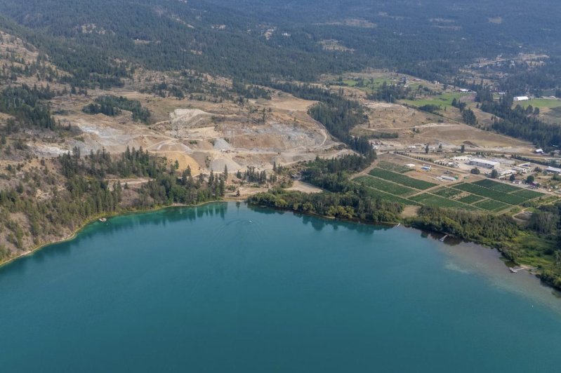 An aerial view of the gravel pit and 475 acre piece of land for sale in Lake country