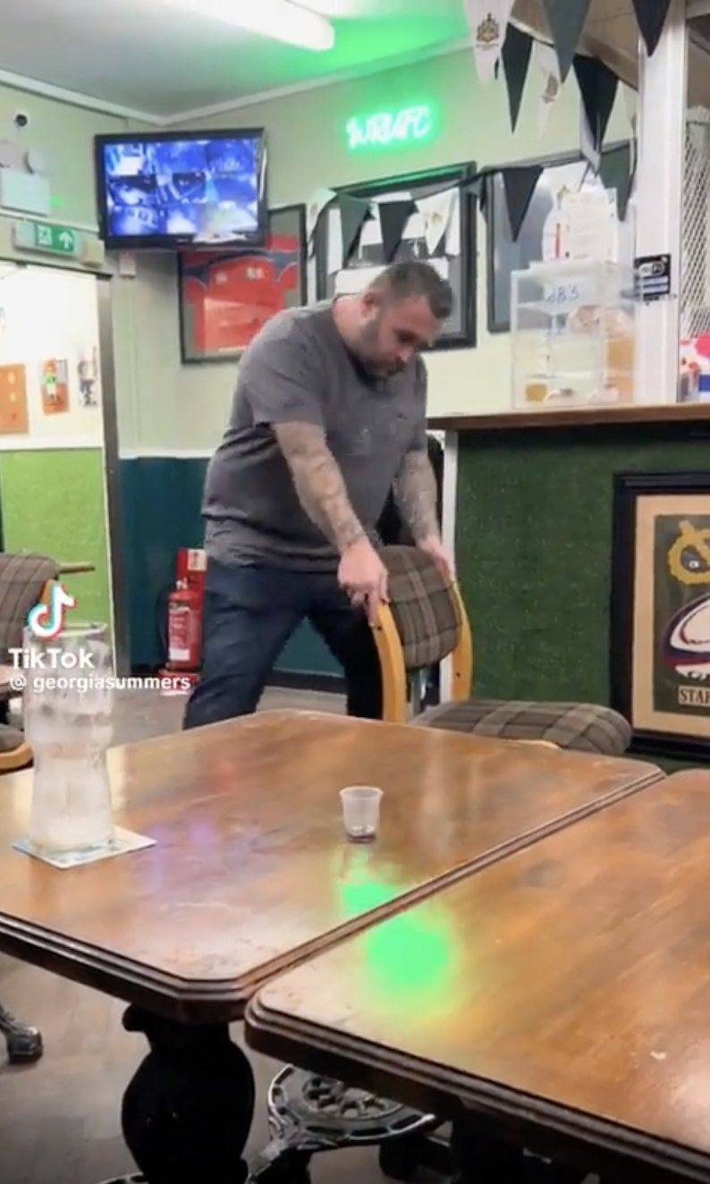 TRENDING NOW: Who knew you could play the chairs | iNFOnews.ca TRENDING NOW: Who knew you could play the chairs | iNFOnews.ca