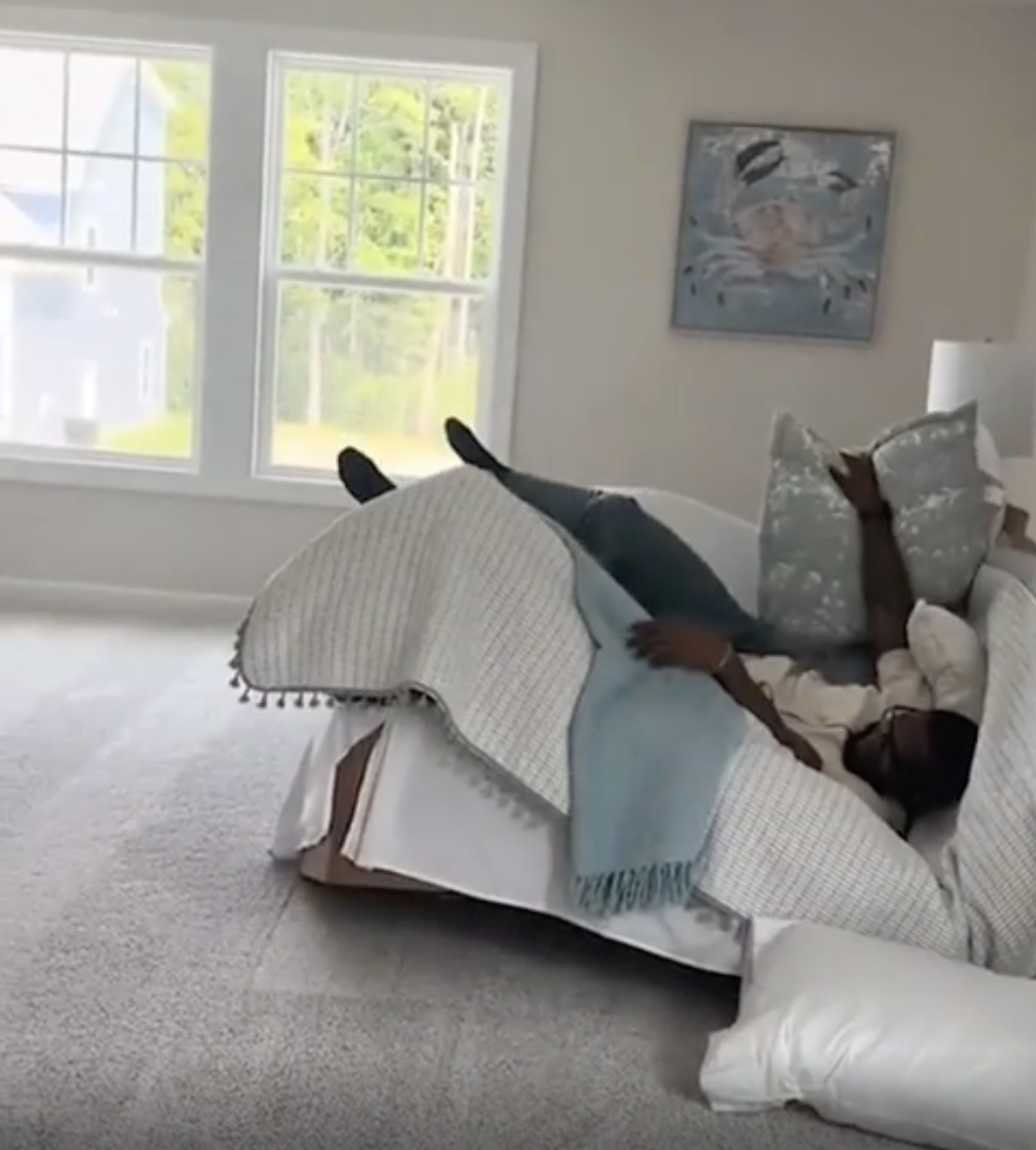 TRENDING NOW: Never trust a bed at an open house | iNFOnews.ca