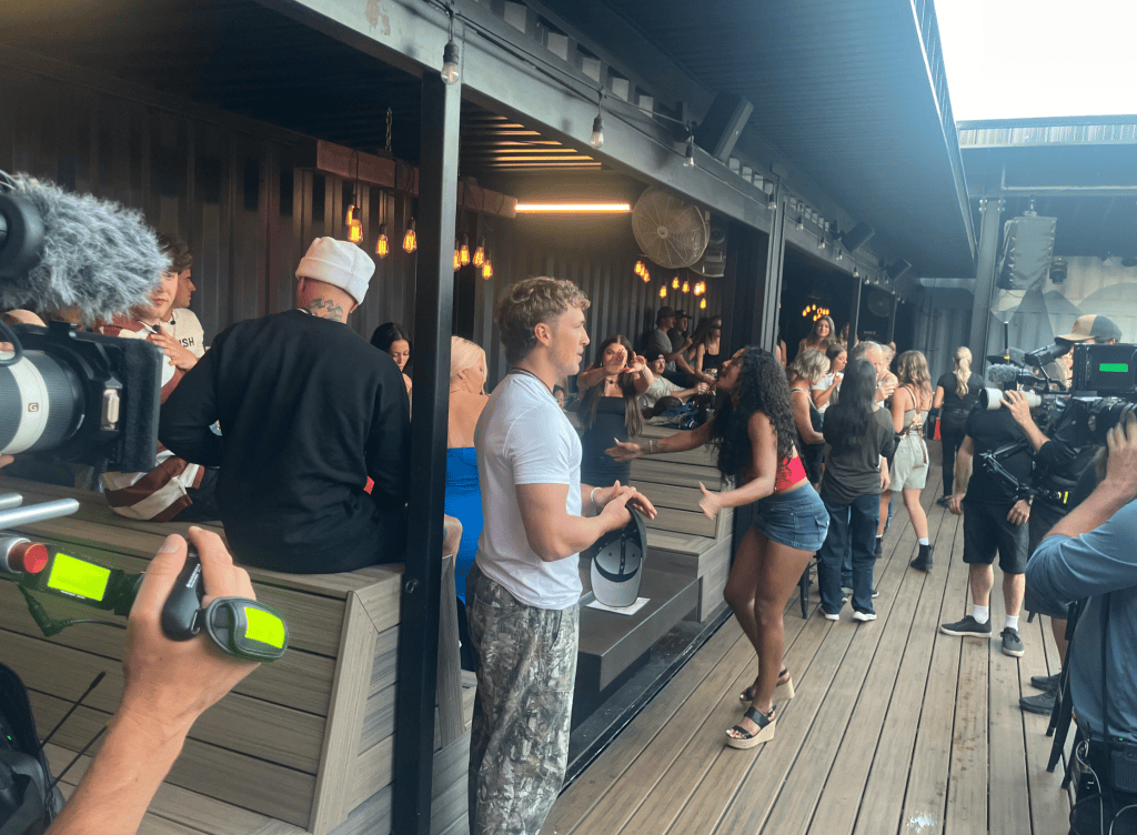 'Canada Shore' cast surprise customers at Kelowna brewery for country swing night | iNwine 'Canada Shore' cast surprise customers at Kelowna brewery for country swing night | iNwine