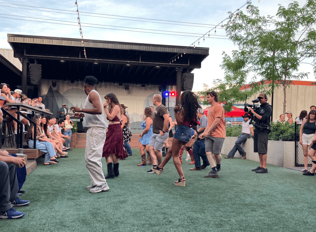 'Canada Shore' cast surprise customers at Kelowna brewery for country swing night | iNwine 'Canada Shore' cast surprise customers at Kelowna brewery for country swing night | iNwine