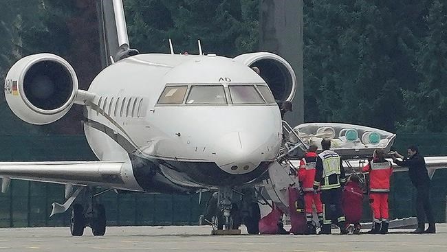 Comatose Russian dissident visited by wife, aide in Germany | iNFOnews.ca Comatose Russian dissident visited by wife, aide in Germany | iNFOnews.ca