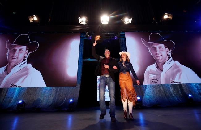 Bids rise at Calgary Stampede canvas auction, as oilpatch optimism picks up | iNFOnews.ca