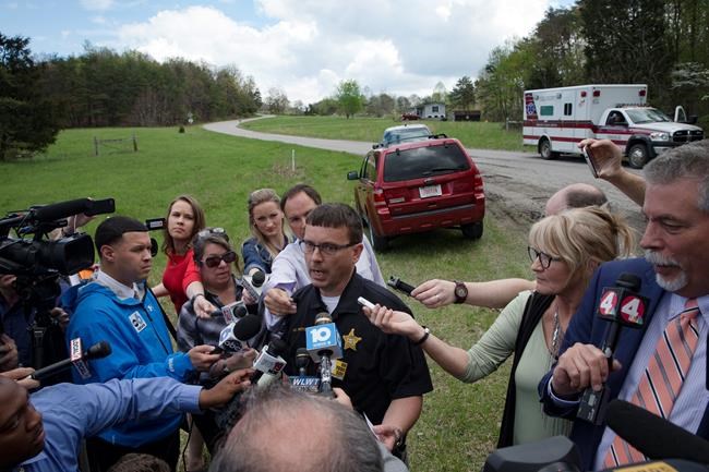 Last of 3 funerals for 8 slain Ohio family members held | iNFOnews.ca CP628952586