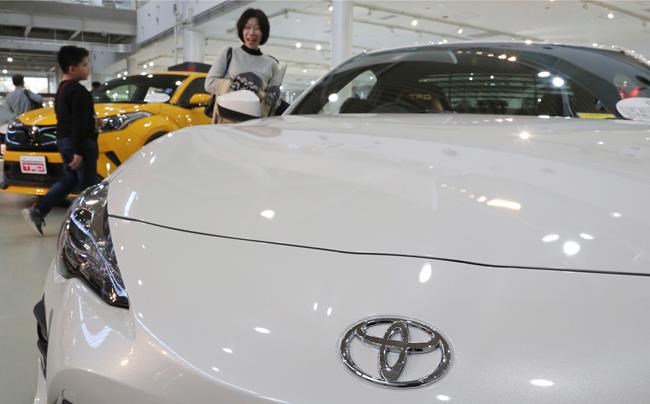Toyota planning 10 purely electric vehicles by 2020s | iNFOnews.ca